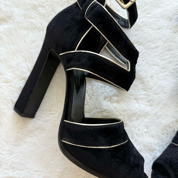 HERMES Judith velvet shoes size 38 Authentic Retail 1350$ - Picture 3 of 12